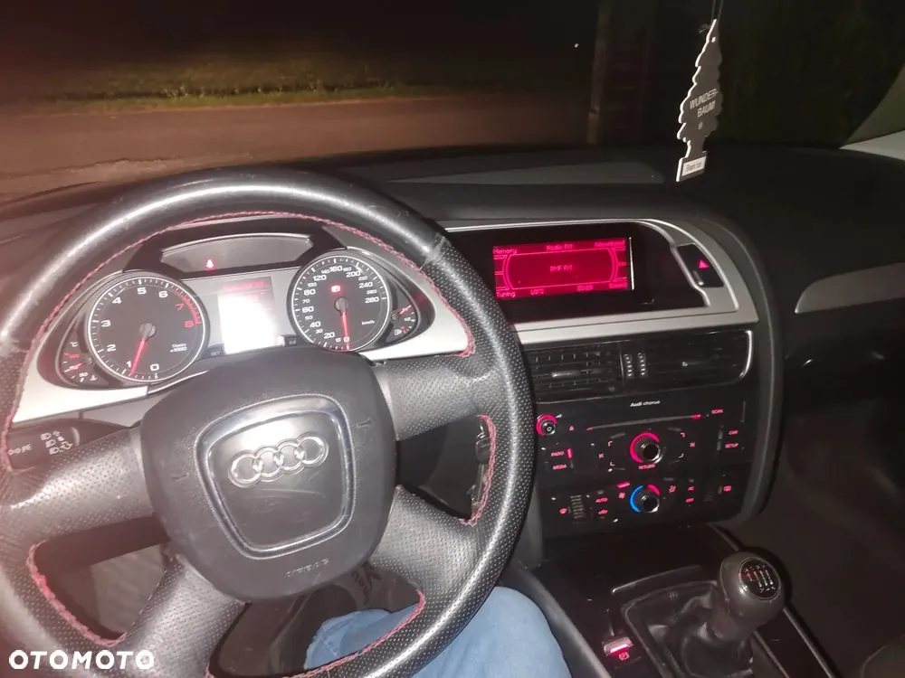 Audi A4 Avant 2008 photo 4