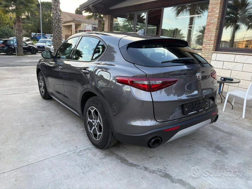 Alfa Romeo Stelvio 2022 photo 5