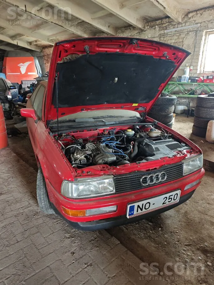 Audi Coupe 1989 photo 2