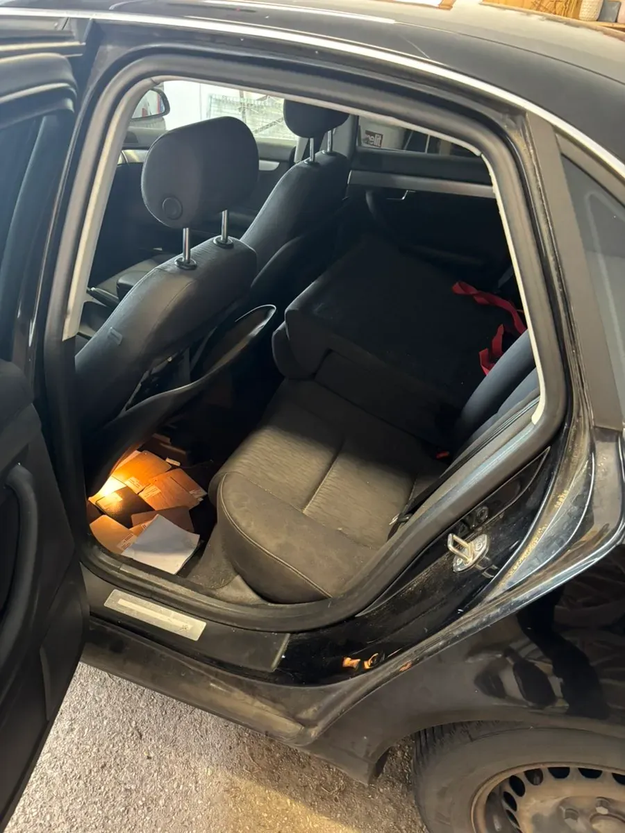 Audi A4 2006 photo 2