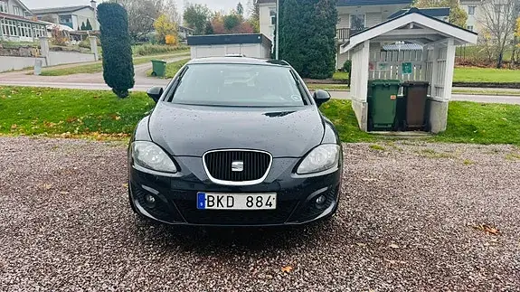 Seat Leon 2011 photo 2