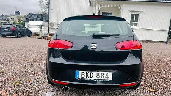 Seat Leon 2011 photo 3