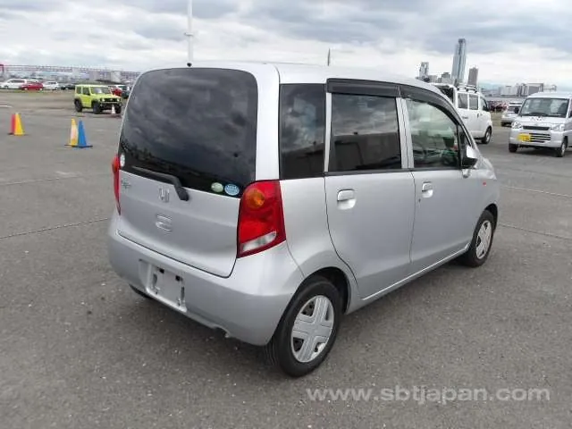 Honda Life 2010 photo 4