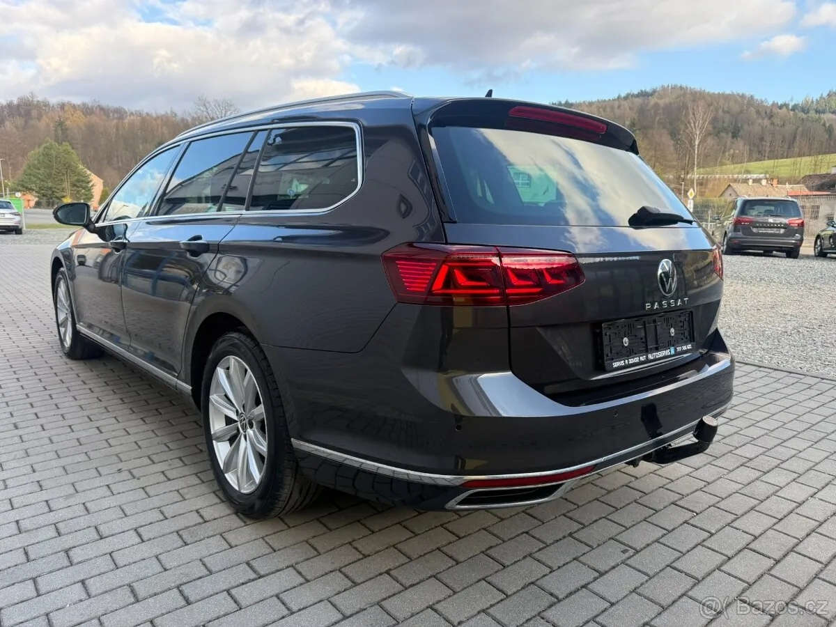 Volkswagen Passat 2021 photo 2