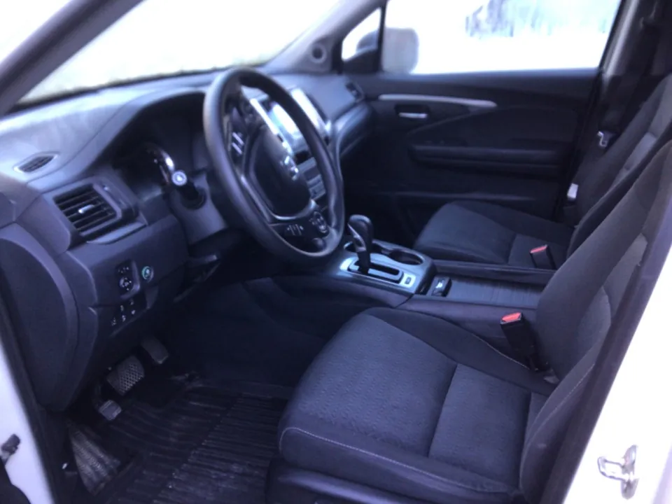 Honda Ridgeline 2017 photo 2