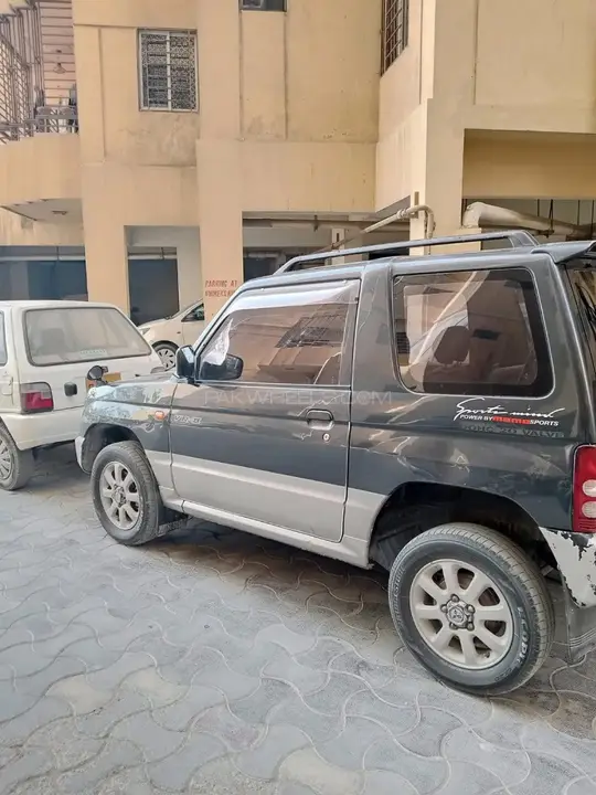 Mitsubishi Pajero Mini
