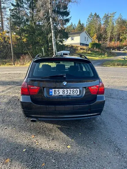BMW 318D 2009 photo 5