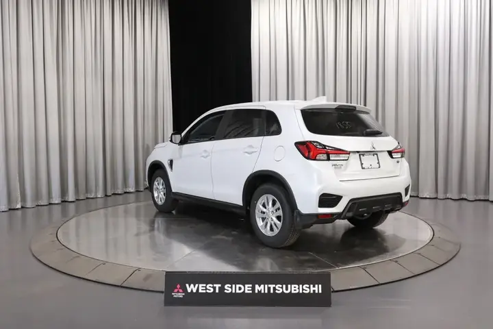 Mitsubishi Rvr 2027 photo 4
