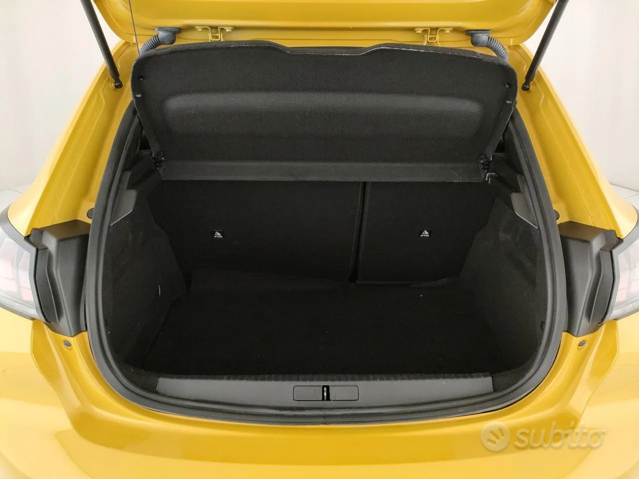 Peugeot 208 2023 photo 4
