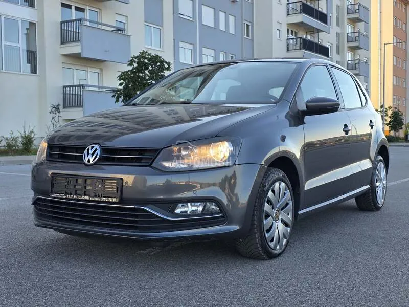 Volkswagen Polo 2010 photo 5
