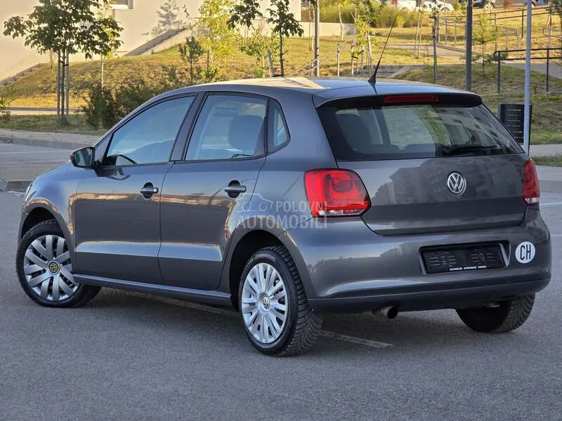 Volkswagen Polo 2010 photo 3