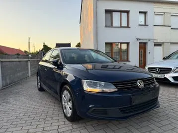 Volkswagen Jetta 2013 photo 2