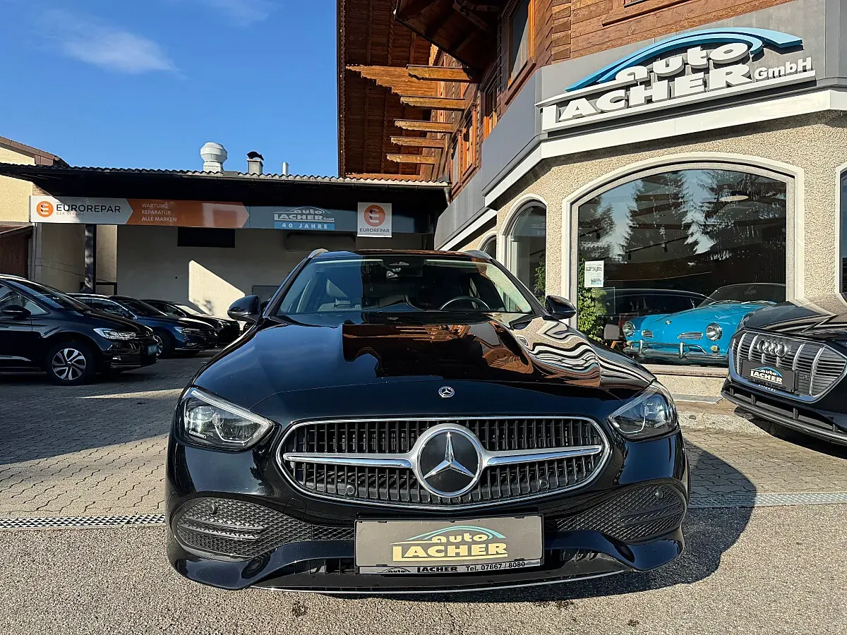 Mercedes-Benz C-Class 2023 photo 2