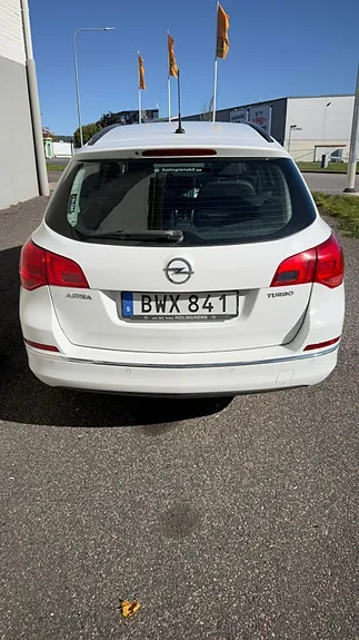 Opel Astra 2014 photo 3