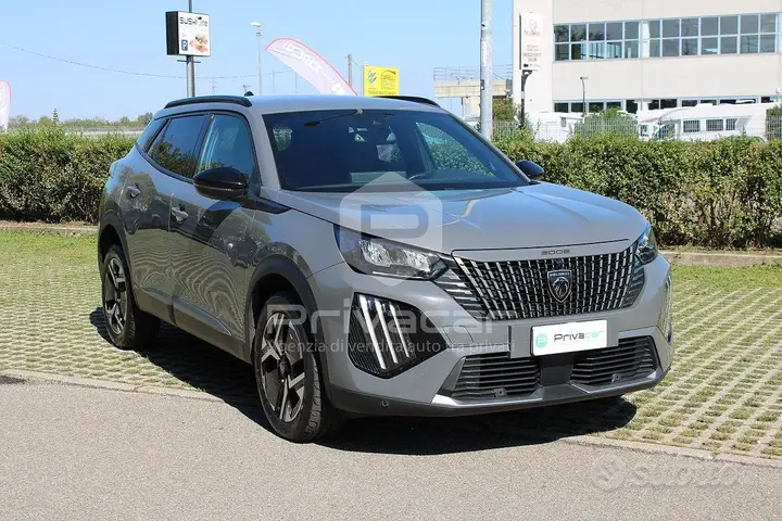 Peugeot 2008 2024 photo 3