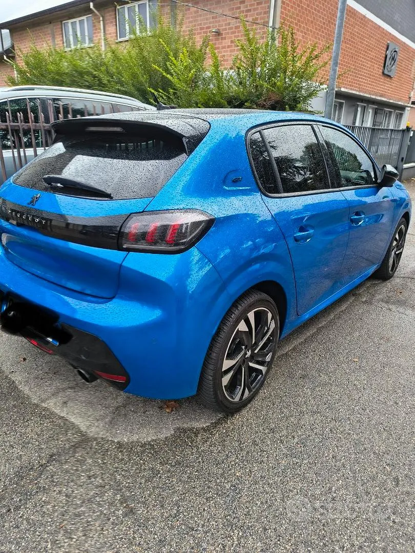 Peugeot 208 2022 photo 2