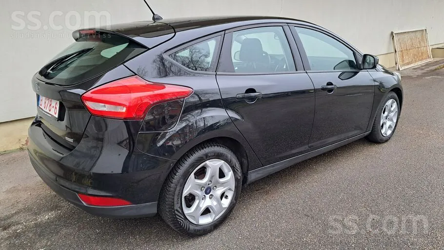 Ford Focus 2017 photo 2
