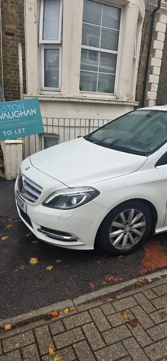 Mercedes-Benz B-Class 2025 photo 2