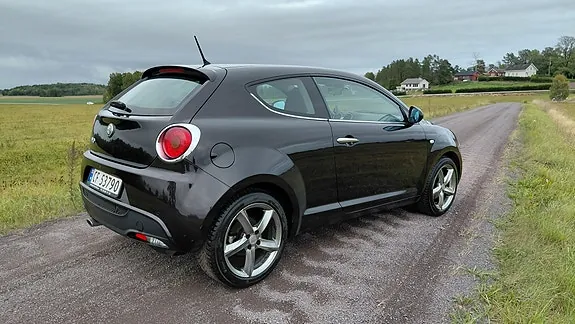 Alfa Romeo Mito 2010 photo 5