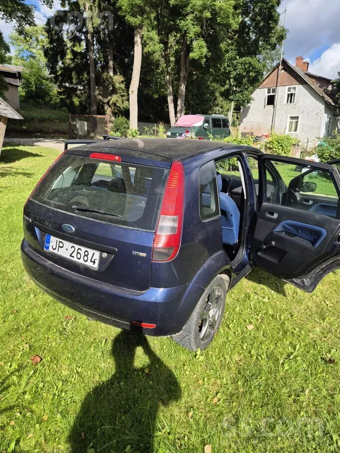 Ford Fiesta 2004 photo 5