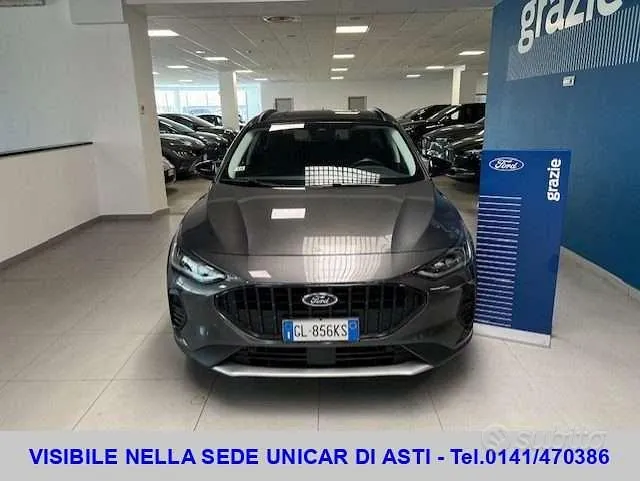 Ford Focus 2023 photo 2