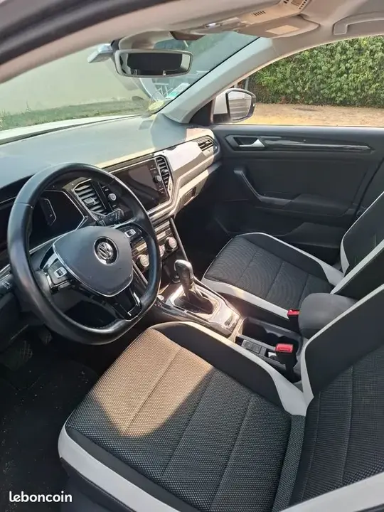 Volkswagen T-Roc 2020 photo 3