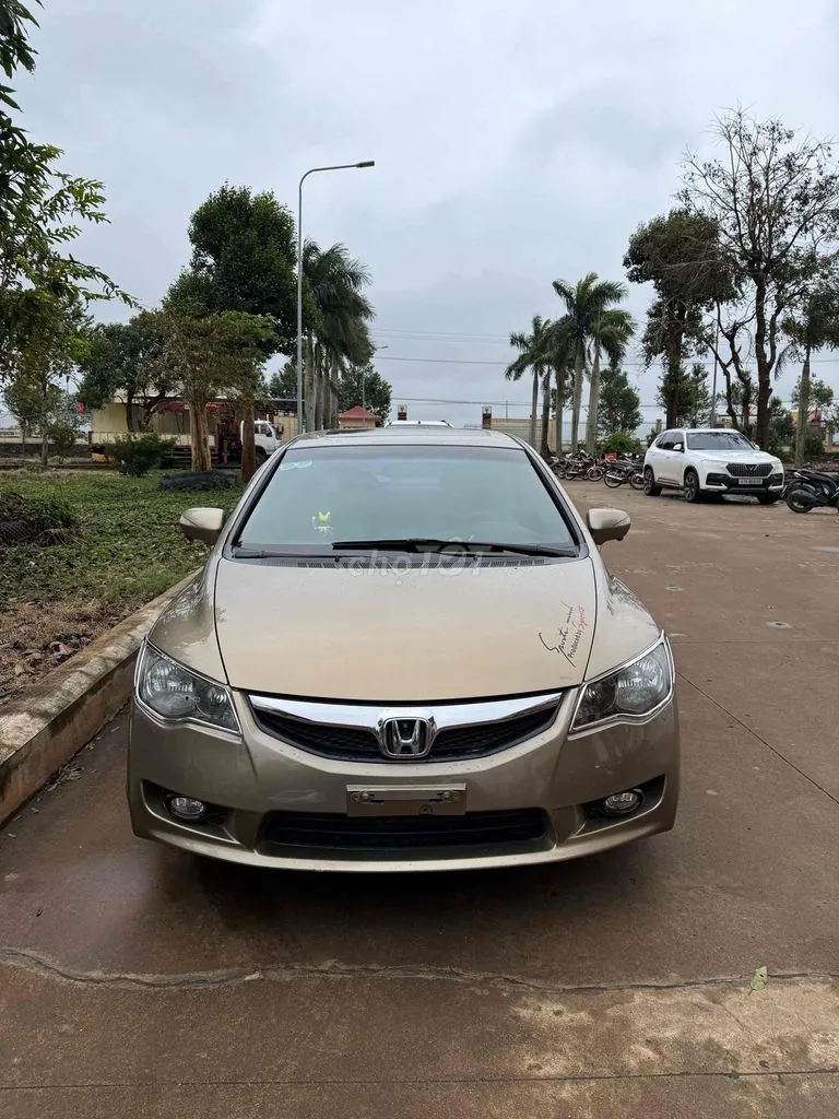 Honda Civic 2010 photo 2
