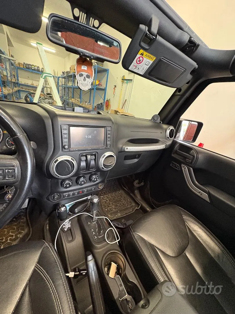 Jeep Wrangler 2013 photo 2