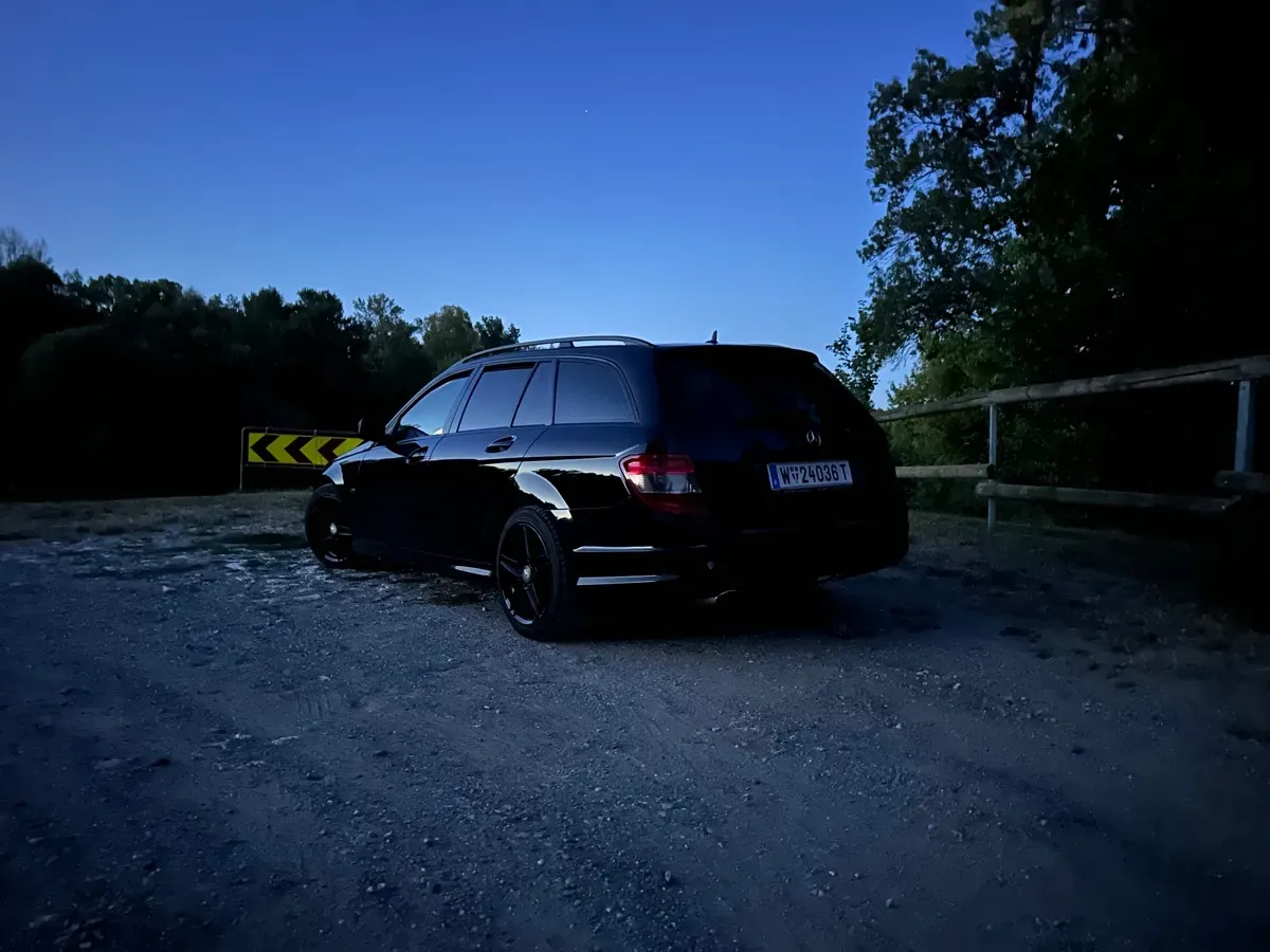 Mercedes-Benz C-Class 2007 photo 2