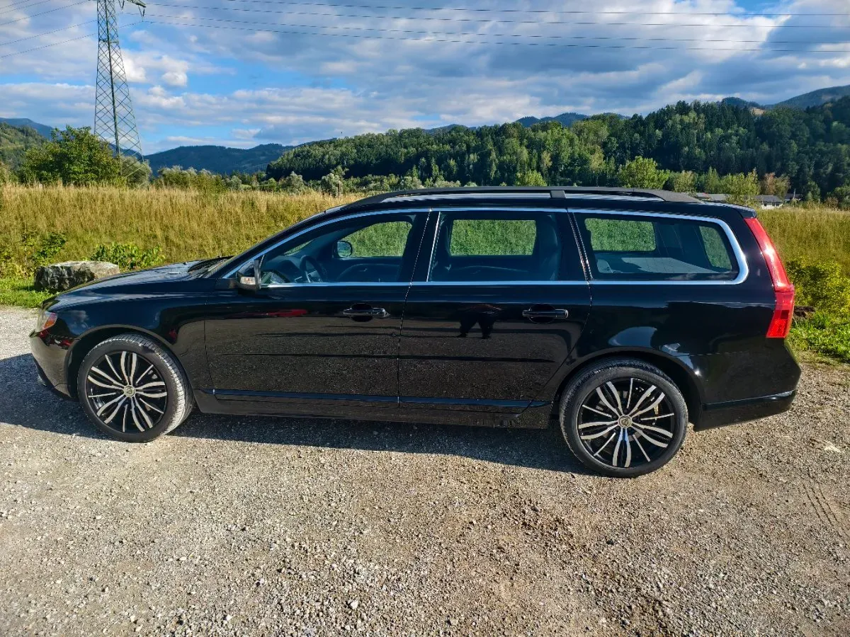 Volvo V70 2011 photo 3