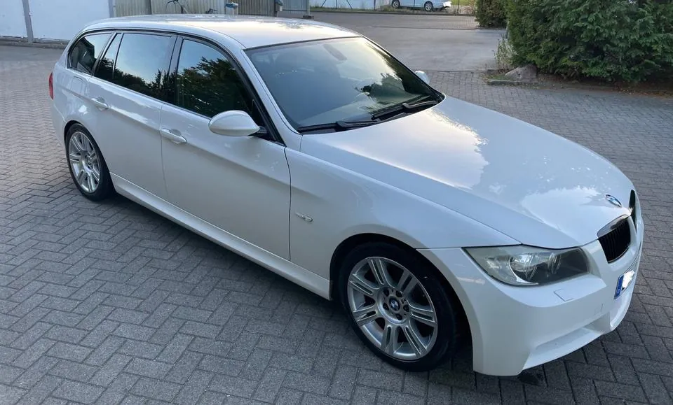 BMW 318I