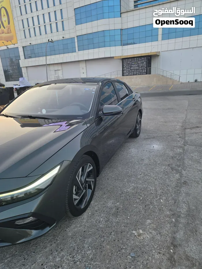 Hyundai Elantra 2025 photo 4