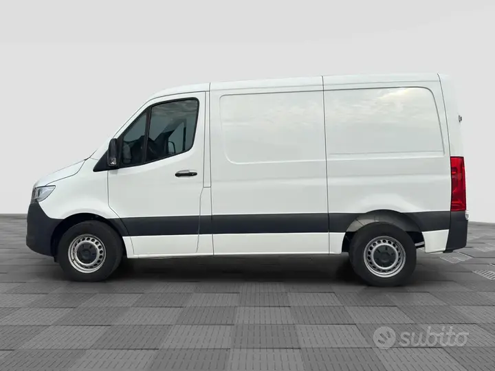 Mercedes-Benz Sprinter 2024 photo 2