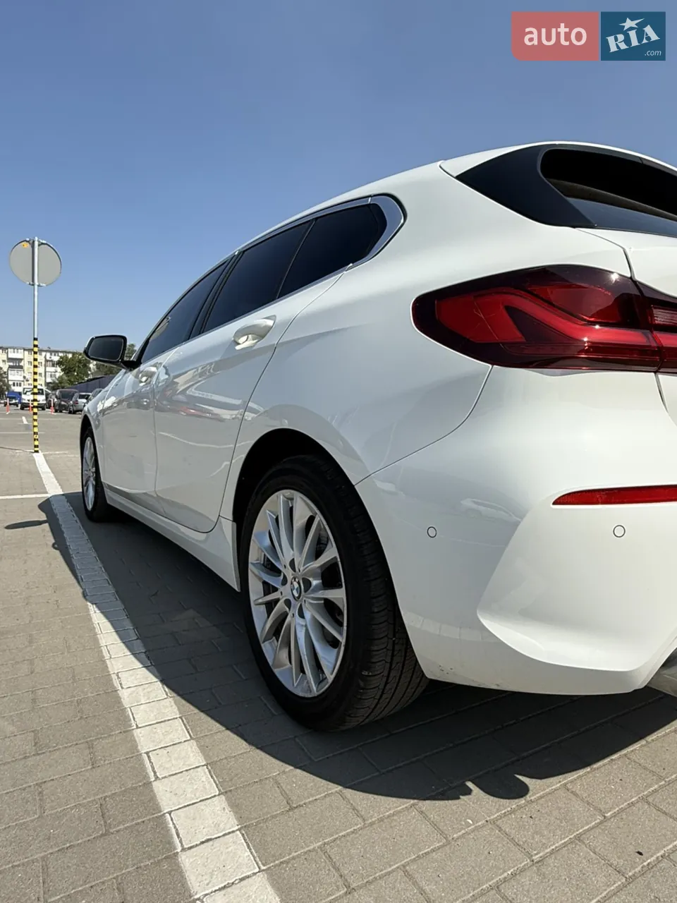BMW 1 Series 2020 photo 5