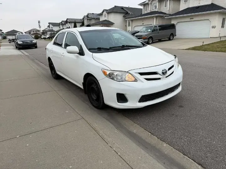 Toyota Corolla 2013 photo 2