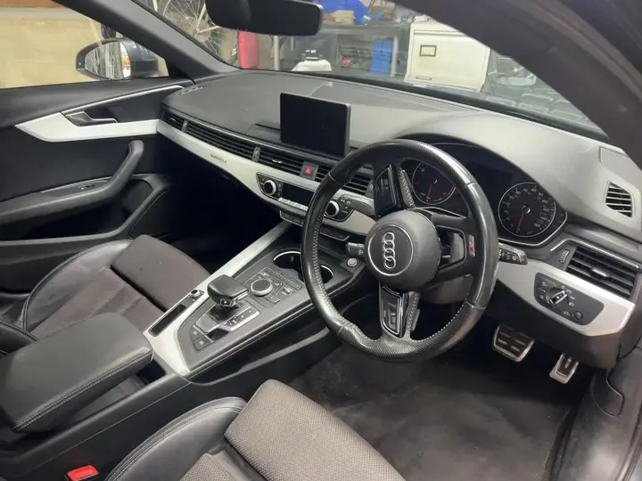 Audi A4 Avant 2016 photo 5