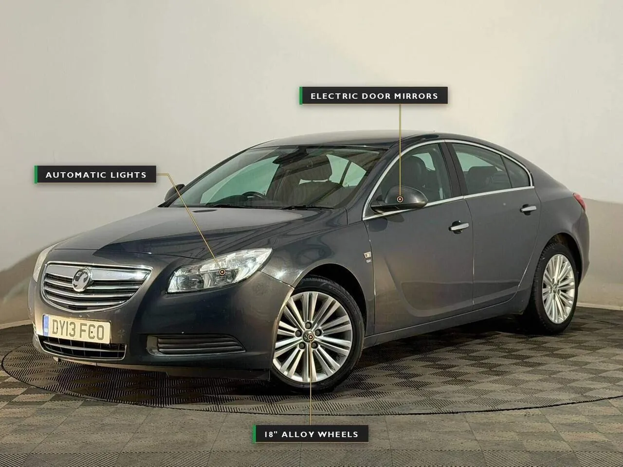 Vauxhall Insignia 2013 photo 4