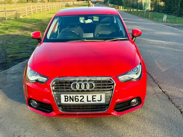 Audi A1 2012 photo 2