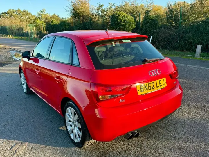Audi A1 2012 photo 4