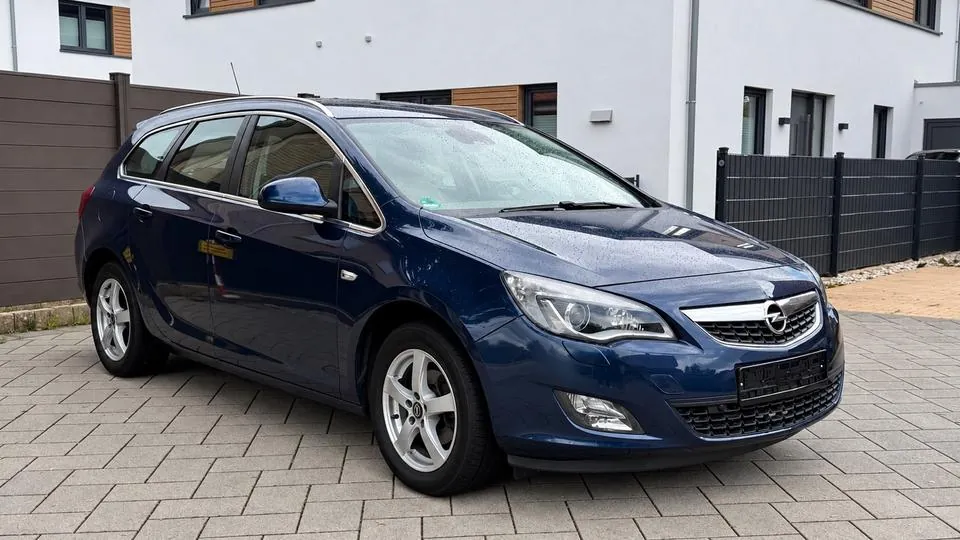 Opel Astra J