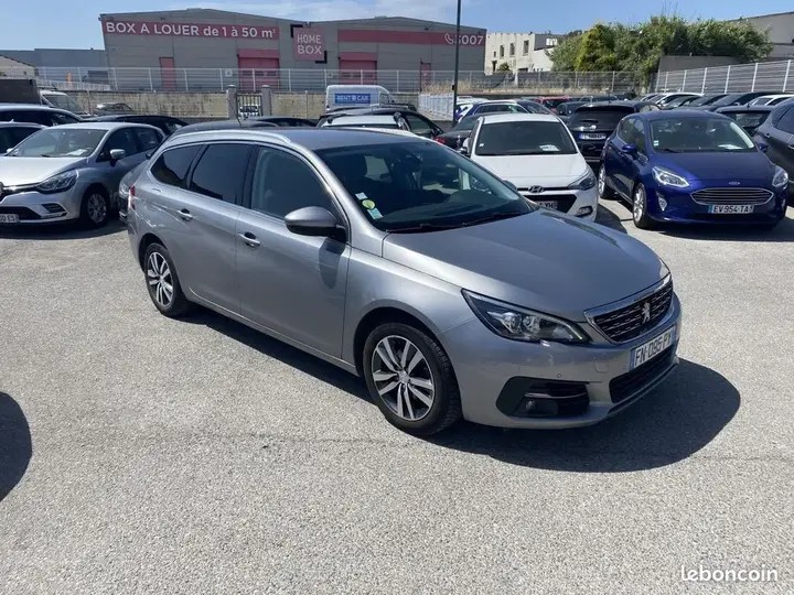 Peugeot 308 2020 photo 2