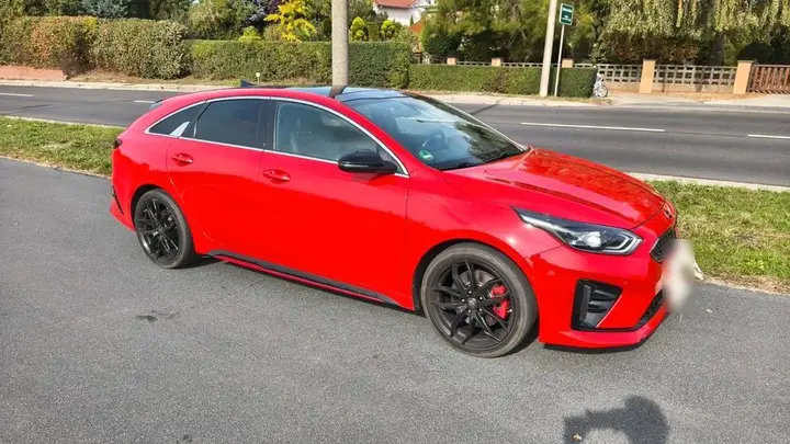 Kia Proceed