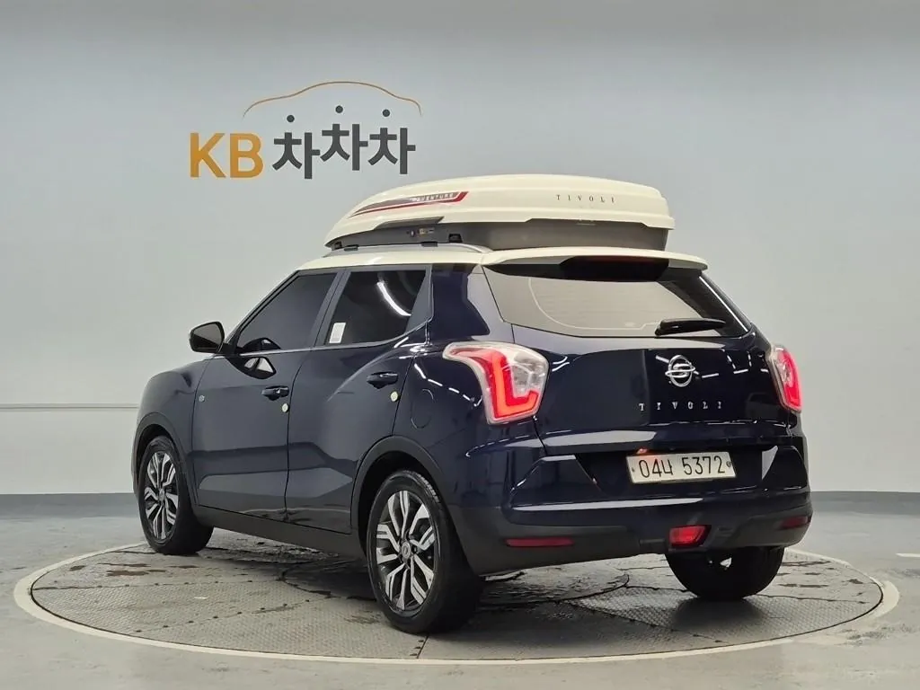 KG Mobility Tivoli 2018 photo 2