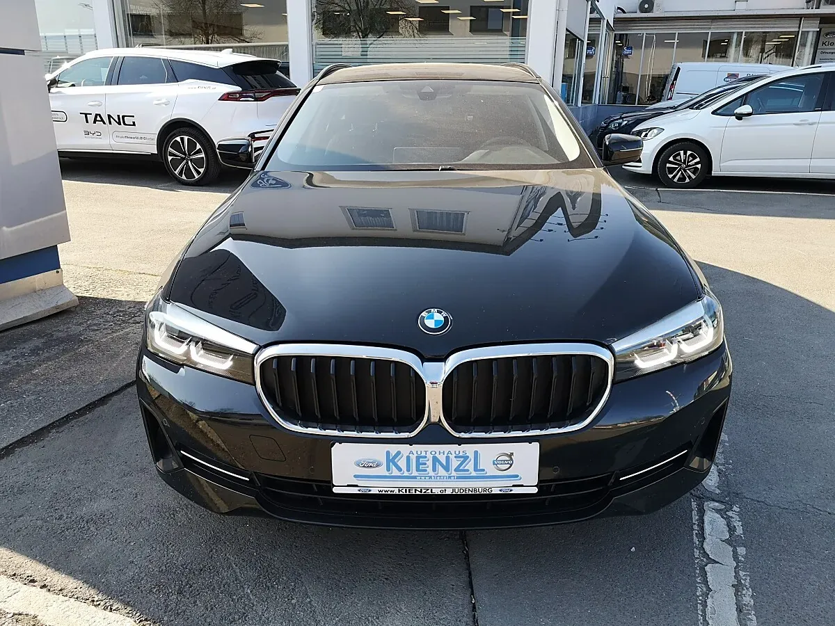 BMW 5 Series 2022 photo 3