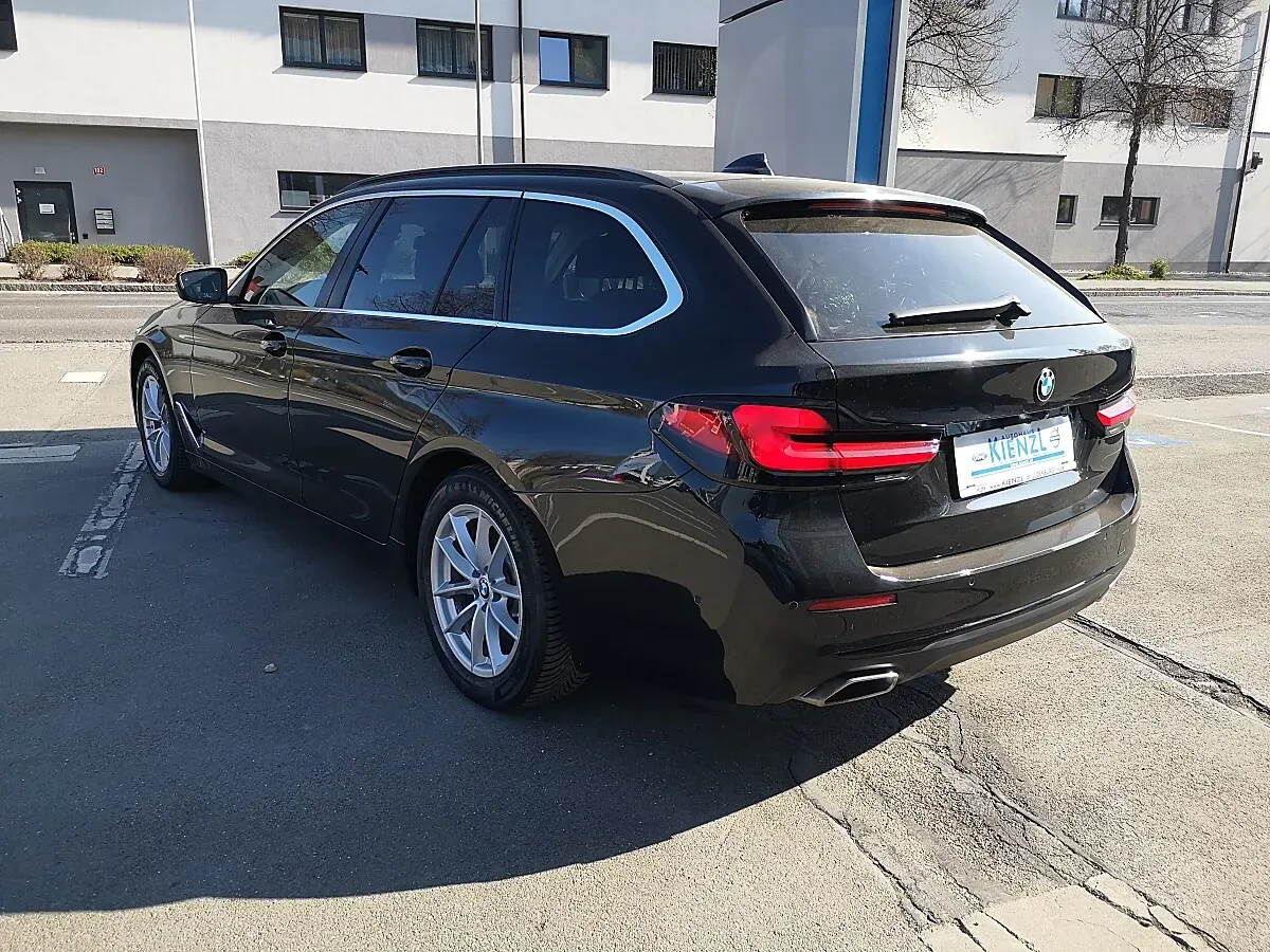 BMW 5 Series 2022 photo 2