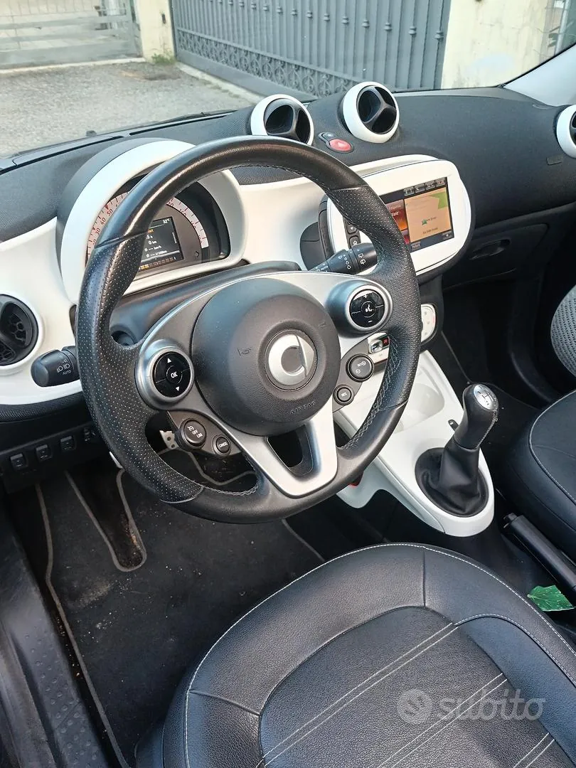 Smart Forfour 2015 photo 5