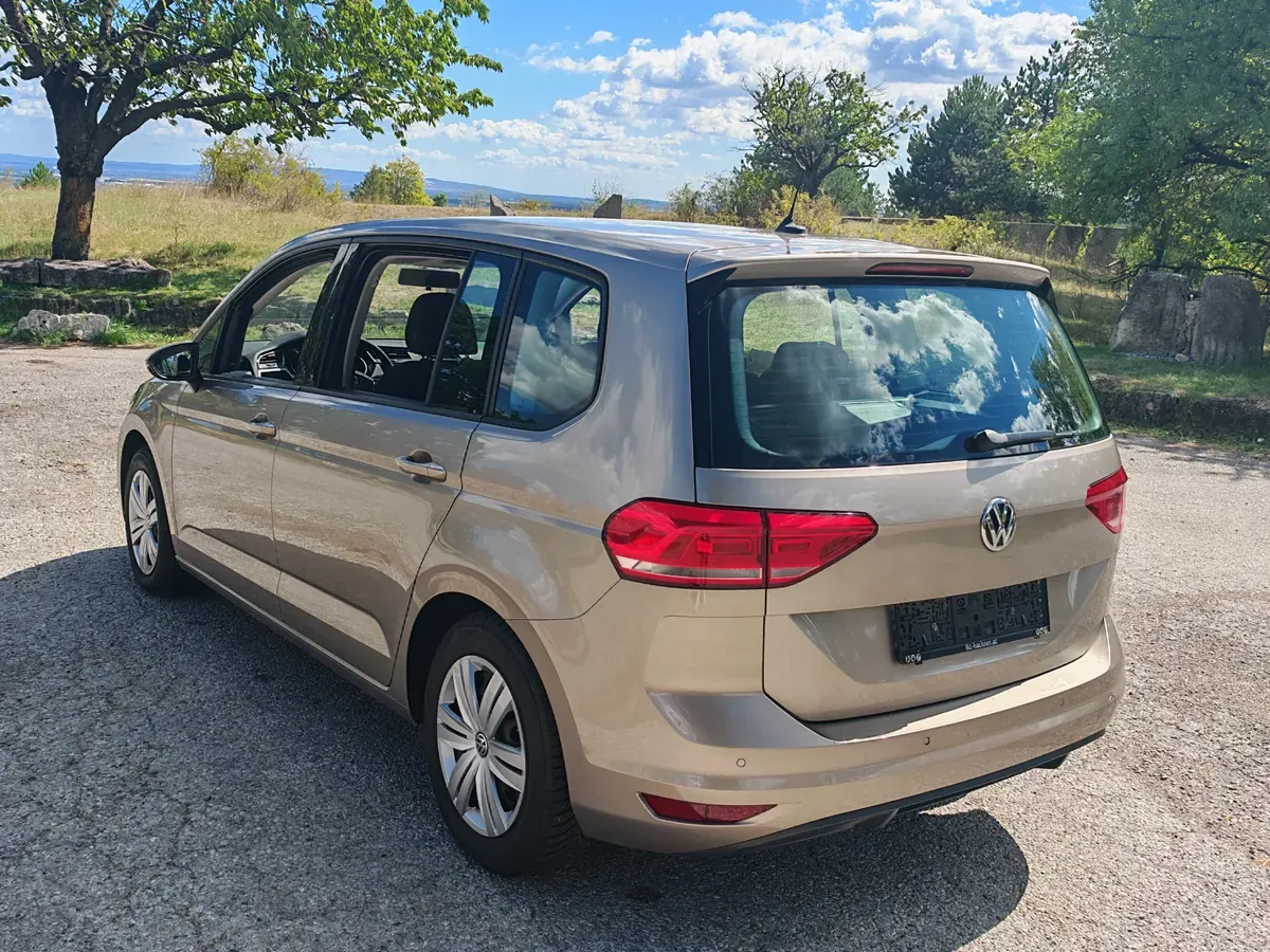 Volkswagen Touran 2017 photo 3