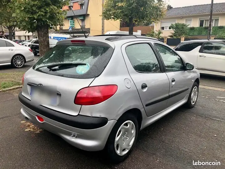 Peugeot 206 2000 photo 2