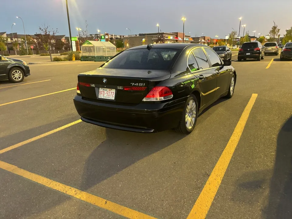 BMW 7 Series 2005 photo 5