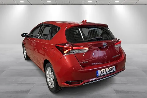 Toyota Auris 2016 photo 3